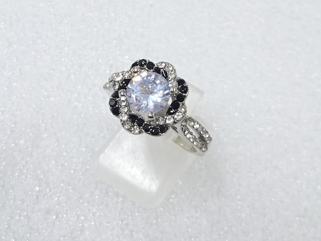 Japanese Kimono / Antique Accessories Metal